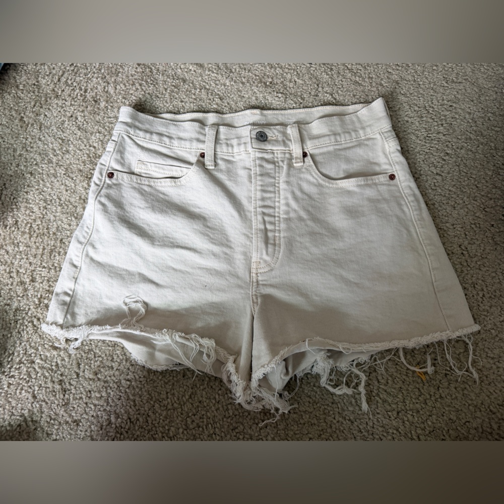 Old Navy Cream high waisted shorts